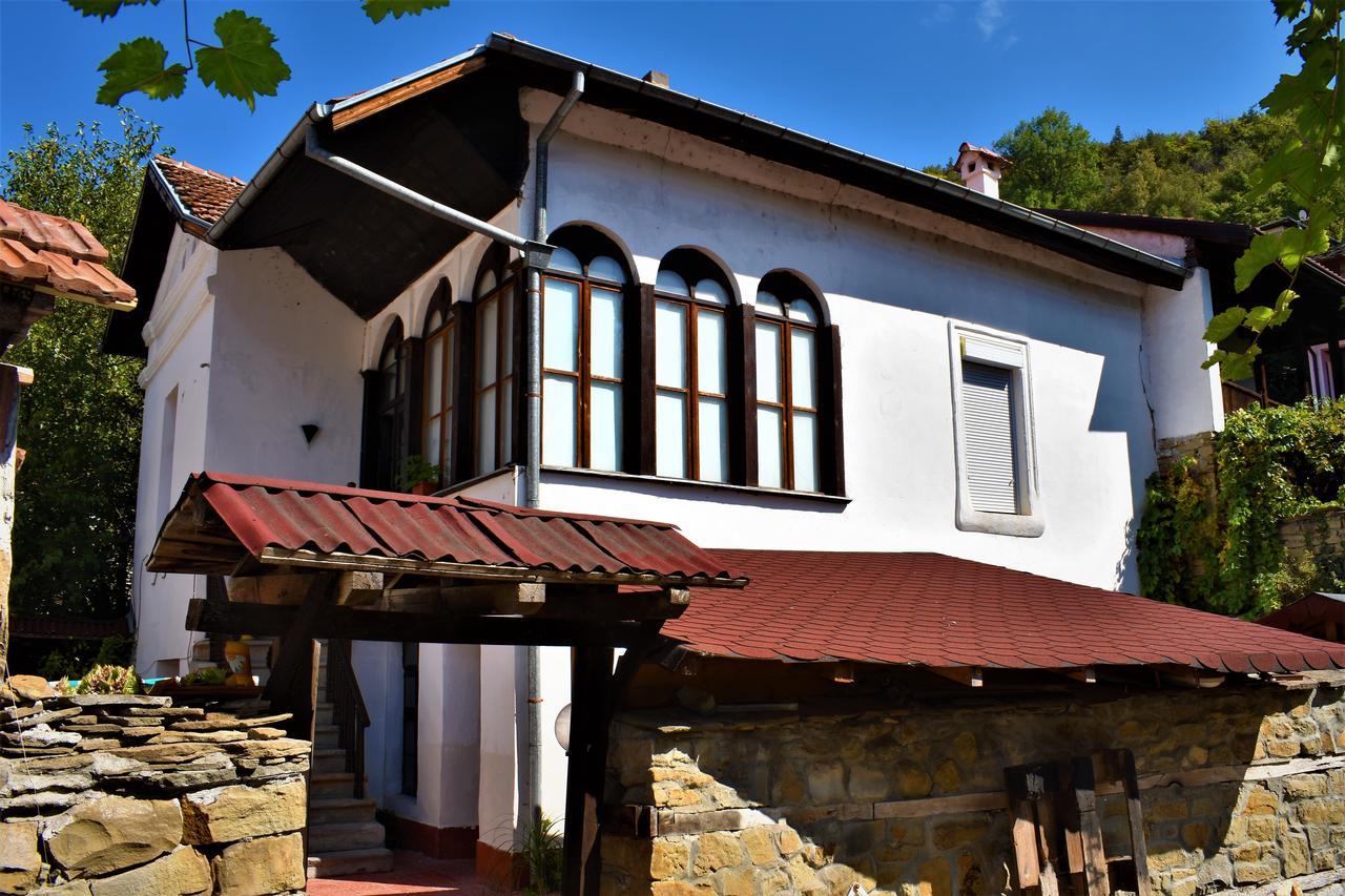 Hotel Bilyana Lowetsch Exterior foto